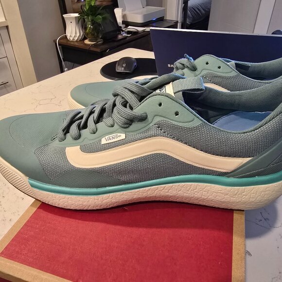 Vans Ultrarange Exo Pop Trellis Blue White Men's Shoes Size 10 HIKING TRAIL NEW - Picture 1 of 8